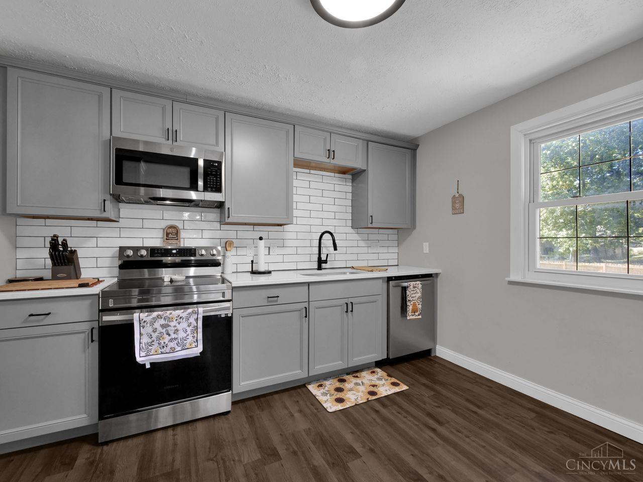12041 Kenn Road Springdale, OH 45240 - Photo 19 of 36