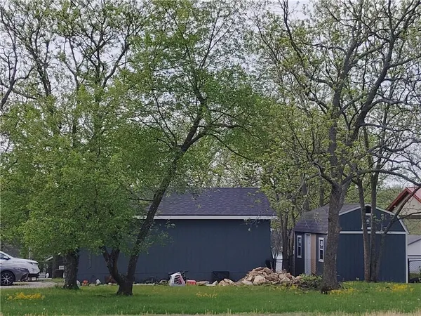 $345,000 | 189 Timber Valley Drive, Linn Valley, KS 66040