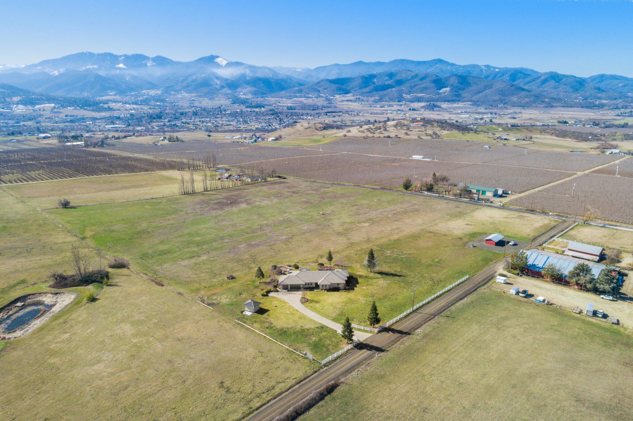 5710 Amerman Road Ashland, OR 97520 - Photo 65 of 76 65-web-or-mls-DJI_0001