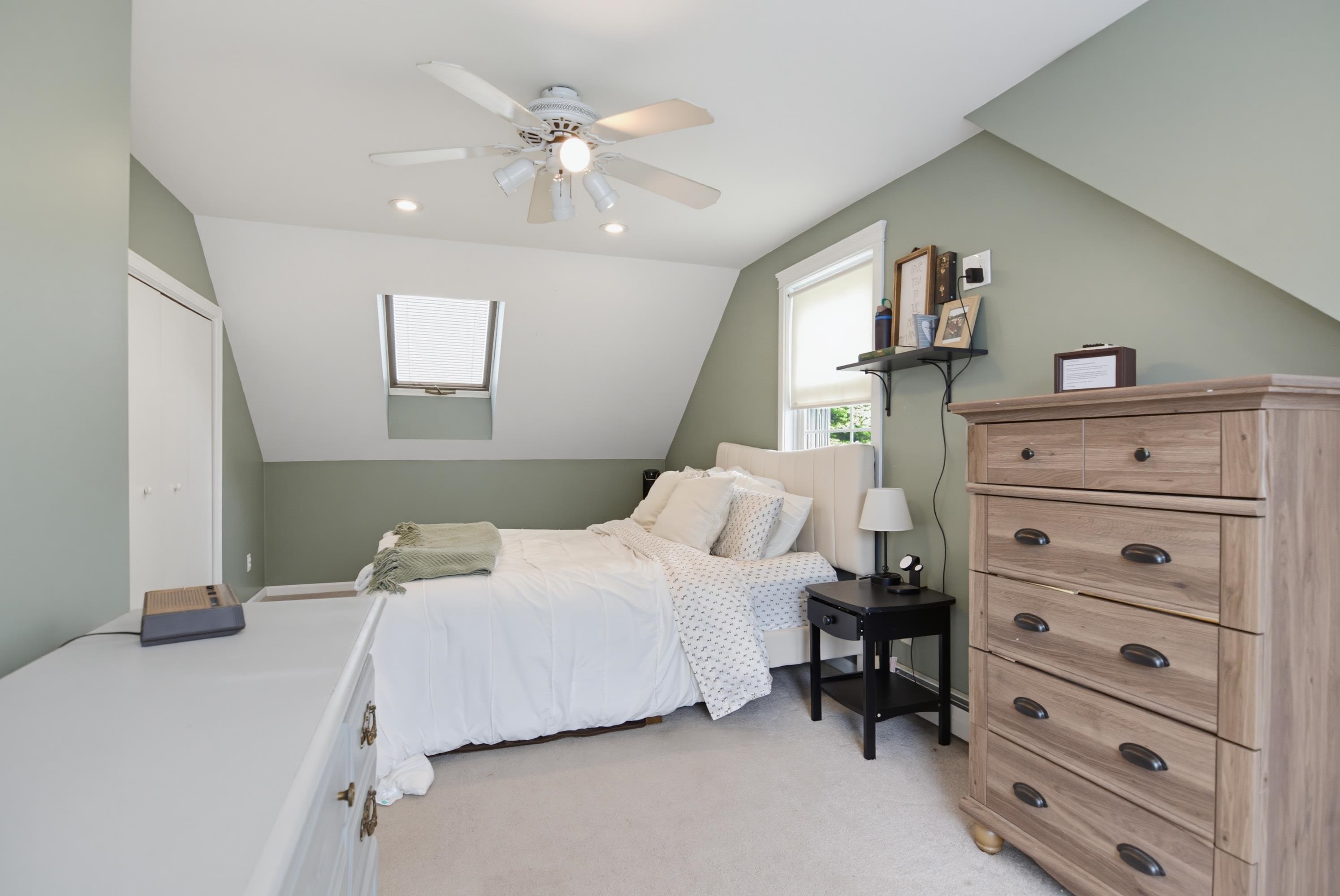 219 Rhode Island Avenue Manchester, NH 03104 - Photo 17 of 37