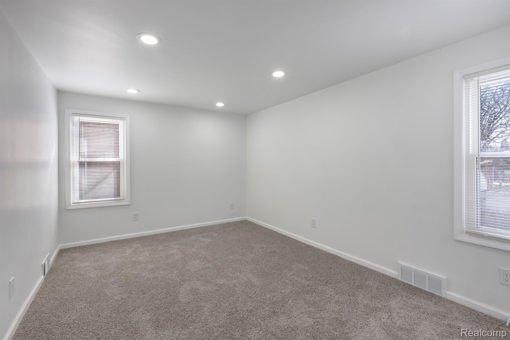 14185 Stahelin Road Detroit, MI 48223 - Photo 23 of 26 Gallery Image 23
