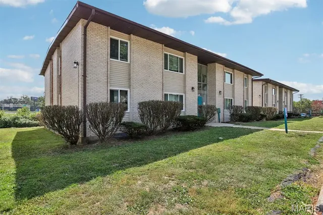 $1,100 | 1333 North Garden Drive, Unit C, St. Louis, MO 63138