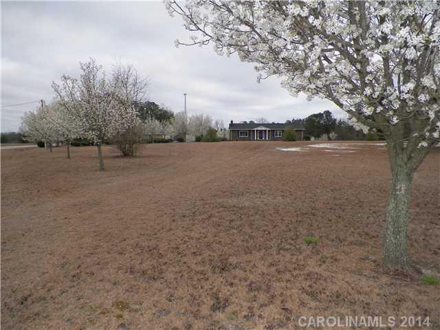 1112 Tory Road Pageland, SC 29728 - Photo 3 of 18 Gallery Image 3