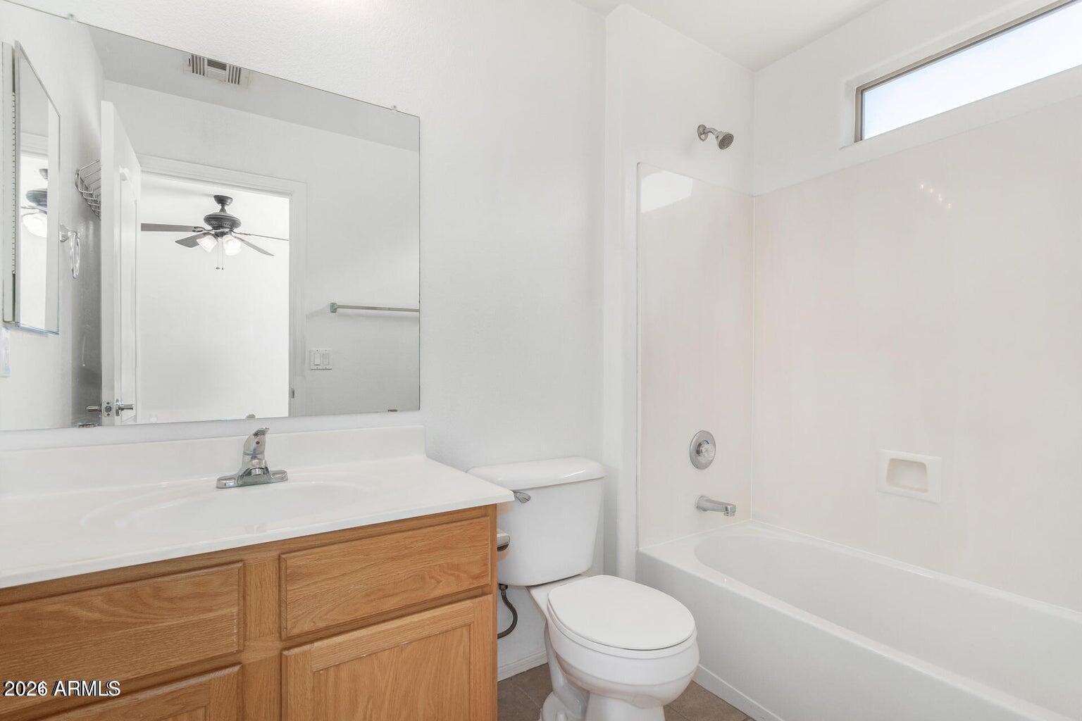 1350 South Greenfield Road, Unit 1053 Mesa, AZ 85206 - Photo 15 of 25 2 nd bath
