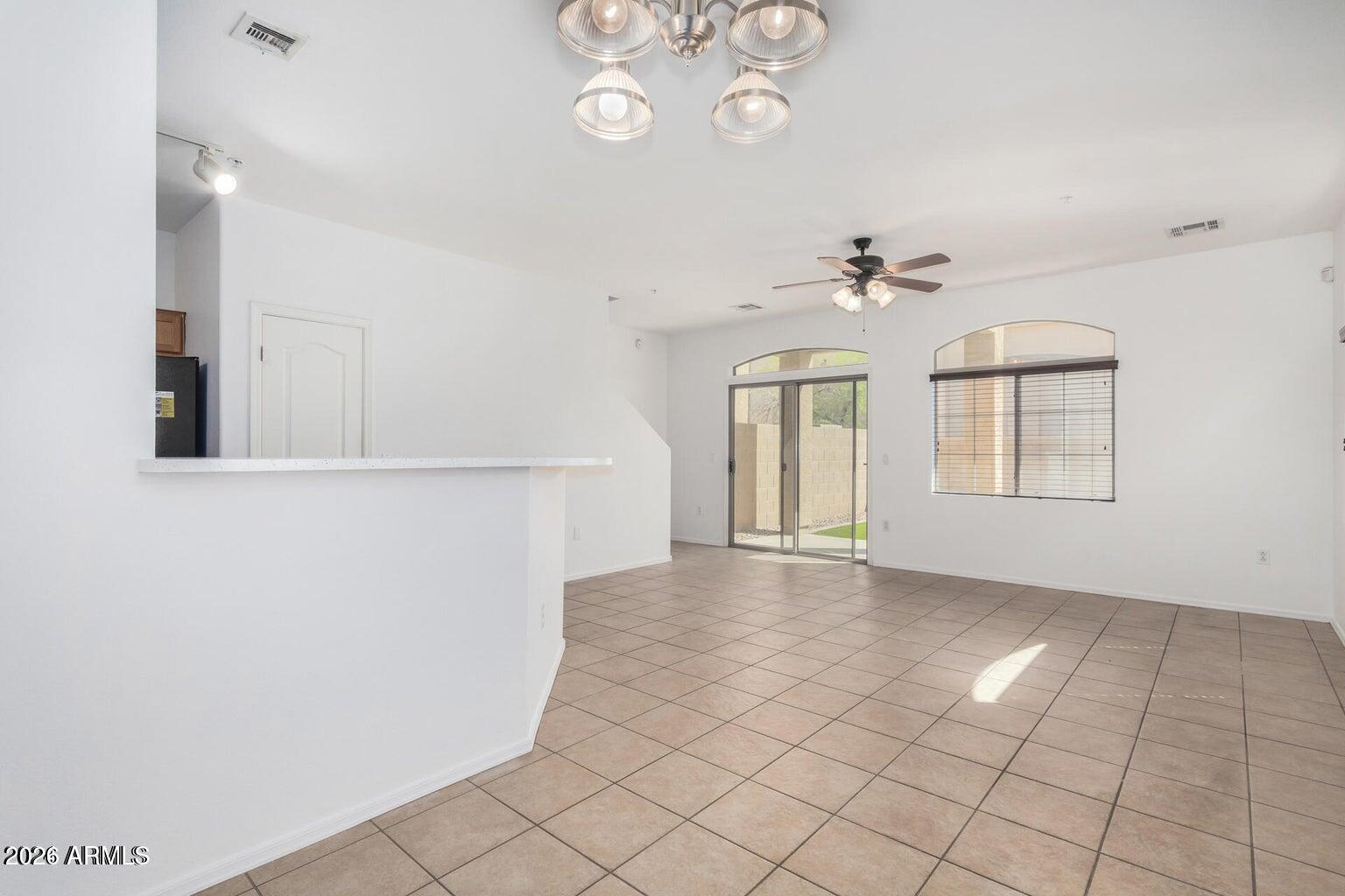 1350 South Greenfield Road, Unit 1053 Mesa, AZ 85206 - Photo 9 of 25 20240927143450917329000000-o