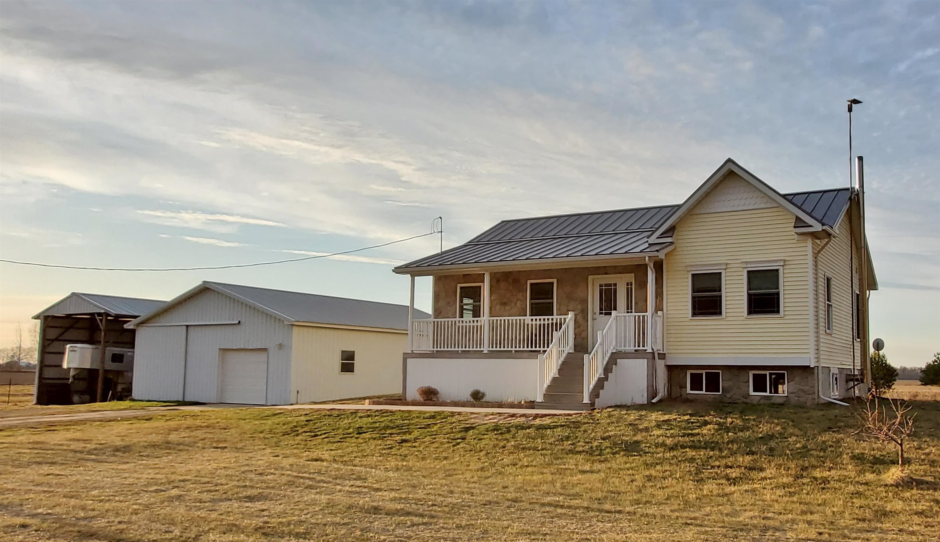 4774 West Laporte Road St. Louis, MI 48880 - Photo 1 of 38 1898569.JPG