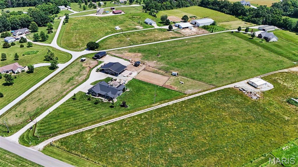 219 Fieth Road Troy, MO 63379 - Photo 9 of 90