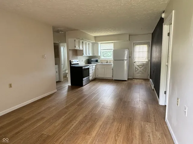 $551,998 | 220 South Walnut Street, Atlanta, IN 46031