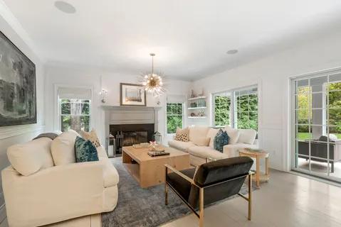 $2,695,000 | 47 Cooper Lane, Southampton, NY 11968