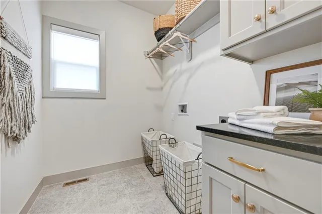 $632,900 | 15431 West 161st Street, Olathe, KS 66062