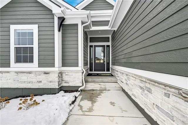 $632,900 | 15431 West 161st Street, Olathe, KS 66062