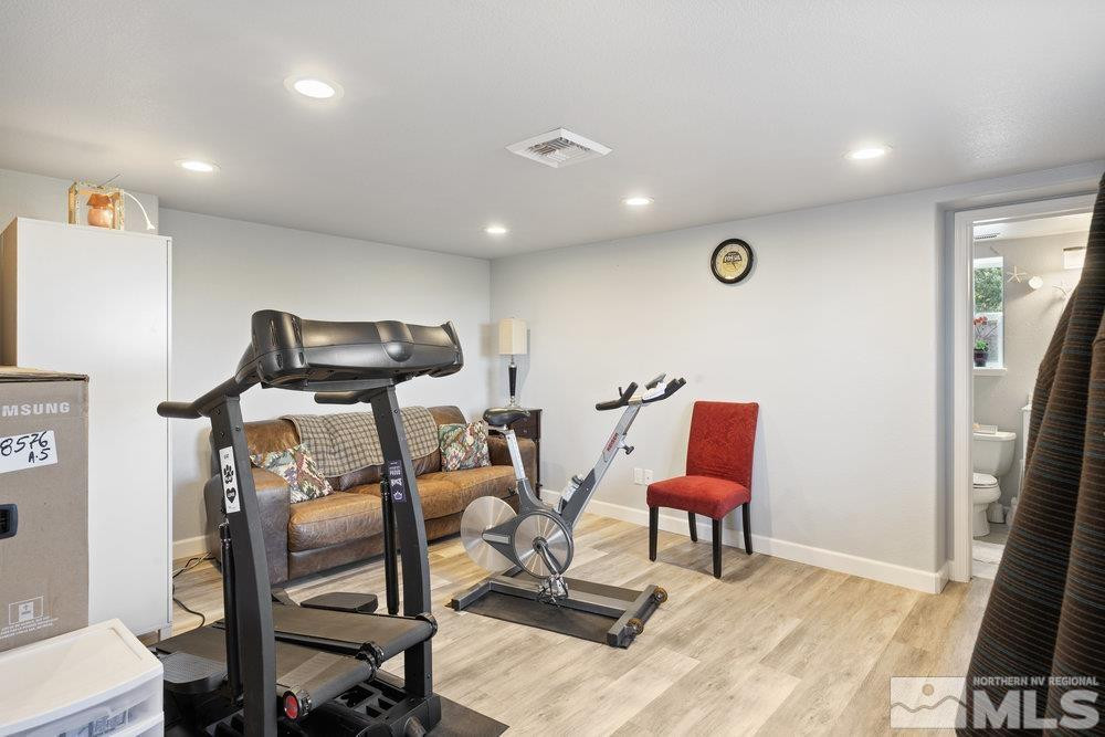 2045 Flint Road Reno, NV 89521 - Photo 24 of 33 a room with furniture