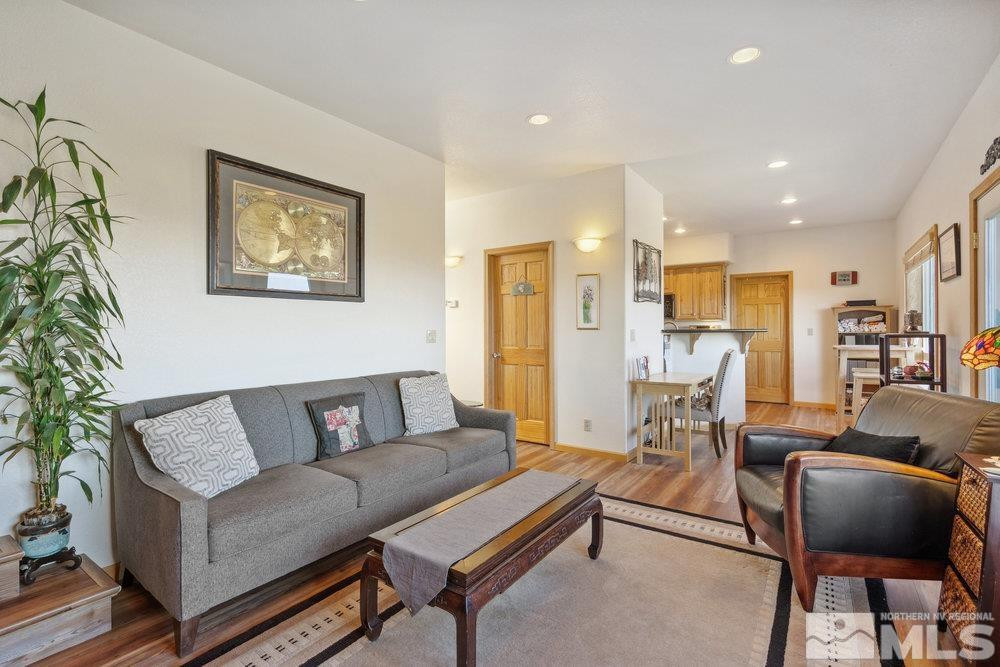 2045 Flint Road Reno, NV 89521 - Photo 4 of 33 a living room with furniture and a painting