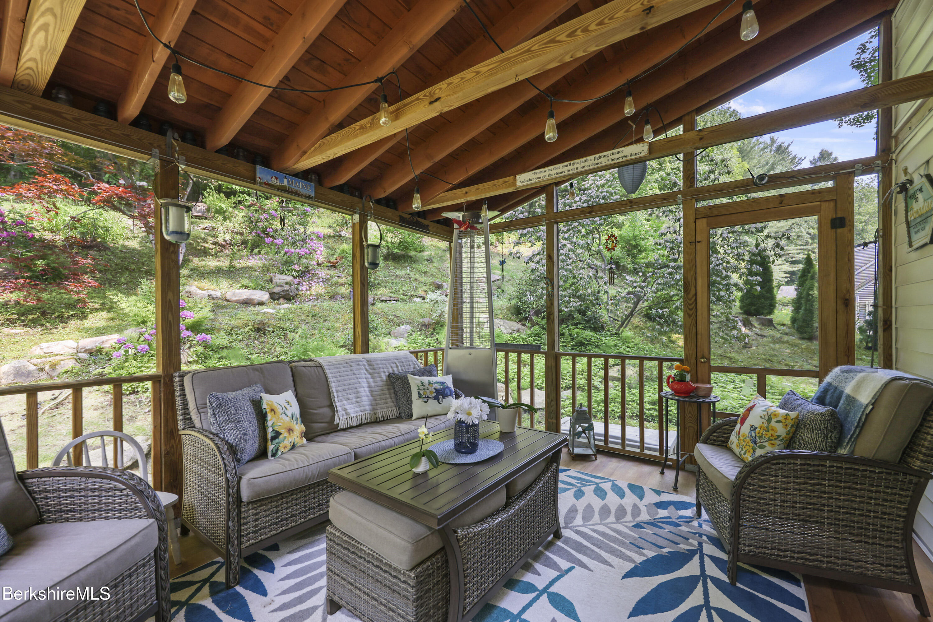 785 East New Lenox Road Pittsfield, MA 01201 - Photo 16 of 37 135 Screened Porch