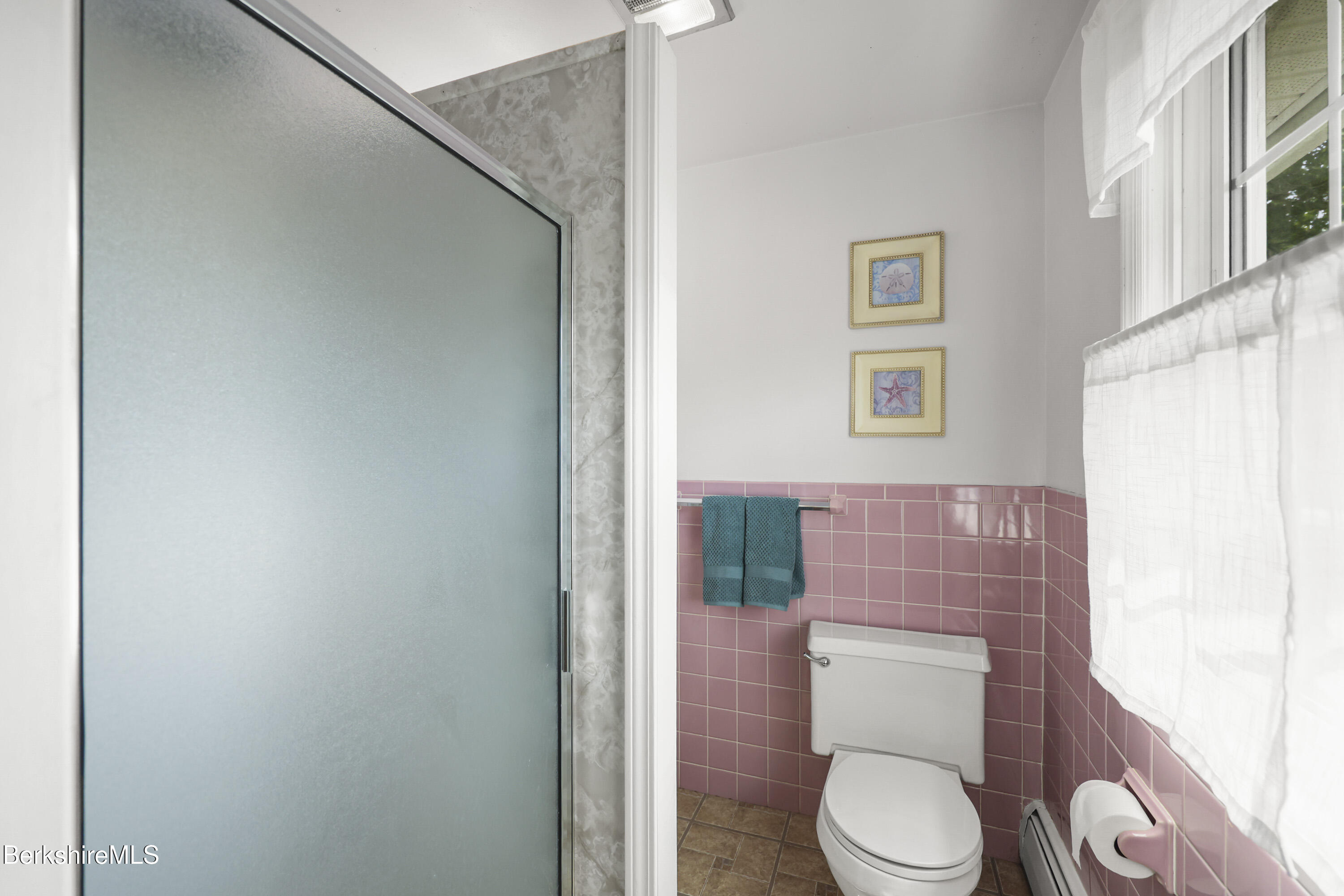 785 East New Lenox Road Pittsfield, MA 01201 - Photo 20 of 37 170 Second Floor Bathroom One