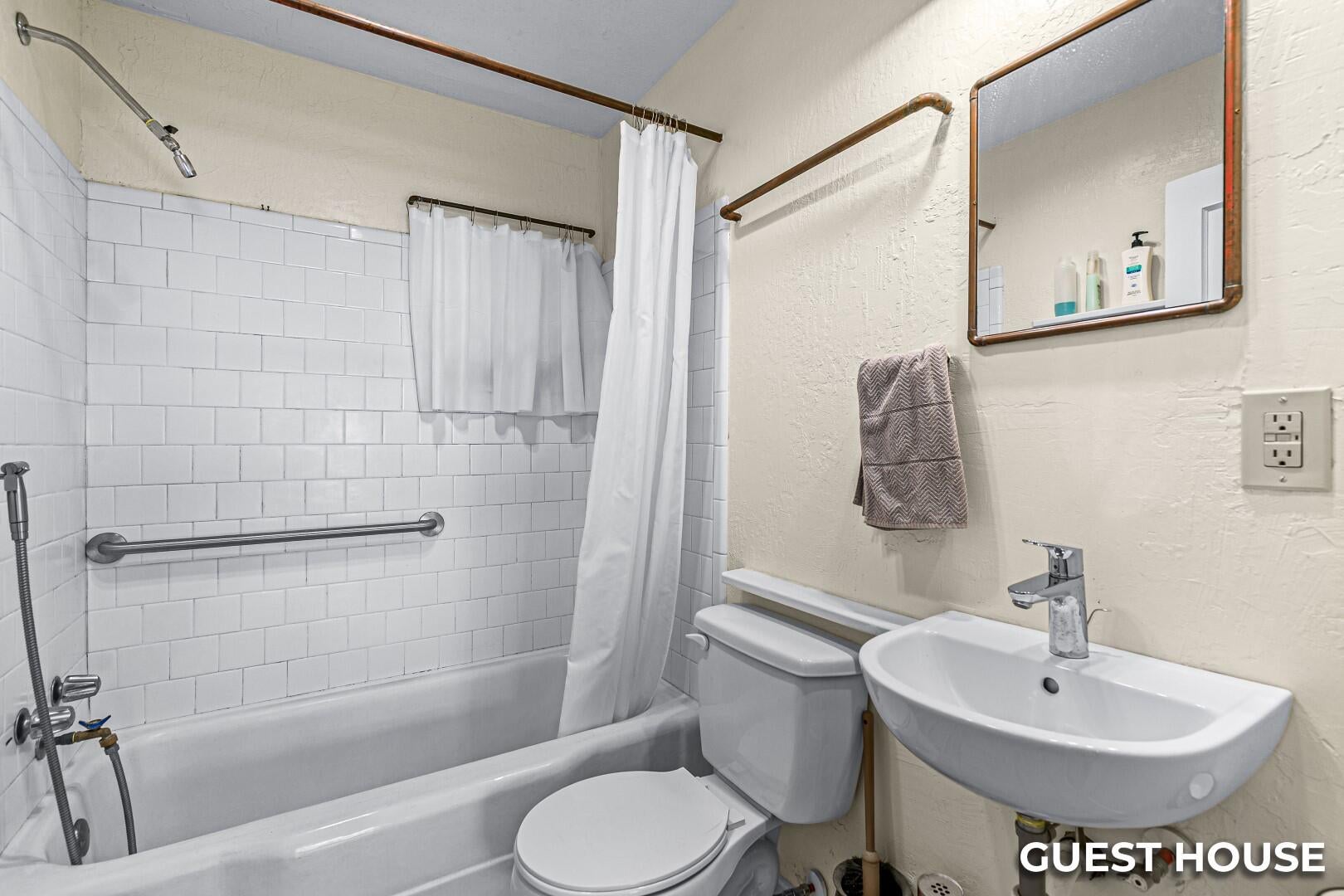 1324 Vawter Road Medford, OR 97501 - Photo 36 of 59 9R9A9959