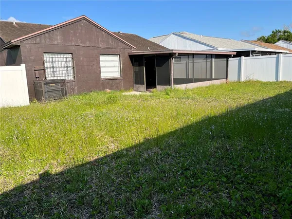 $1,800 | 8301 Clermont Street, Tampa, FL 33637