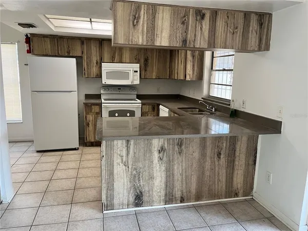 $1,800 | 8301 Clermont Street, Tampa, FL 33637