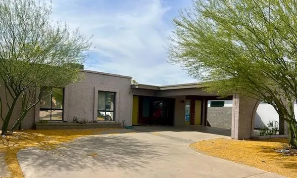 $2,600 | 7744 North 13th Place, Phoenix, AZ 85020