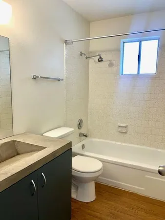 $2,600 | 7744 North 13th Place, Phoenix, AZ 85020