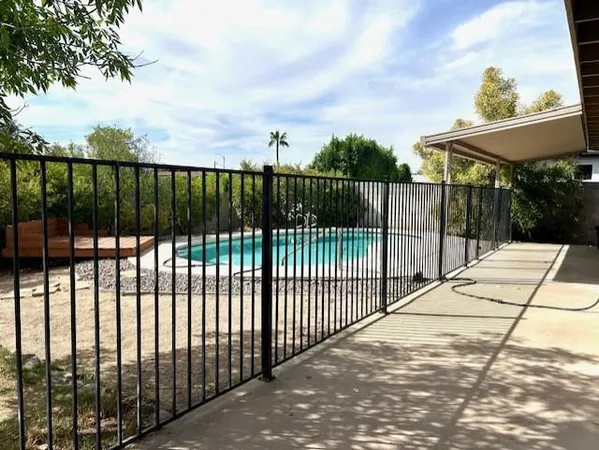 $2,600 | 7744 North 13th Place, Phoenix, AZ 85020