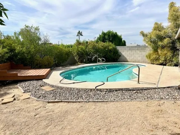 $2,600 | 7744 North 13th Place, Phoenix, AZ 85020