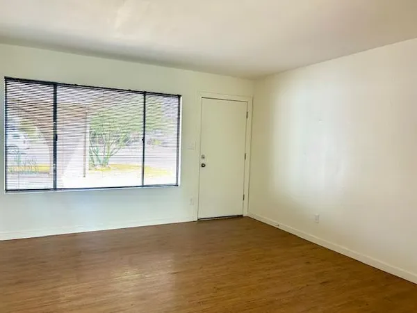$2,600 | 7744 North 13th Place, Phoenix, AZ 85020