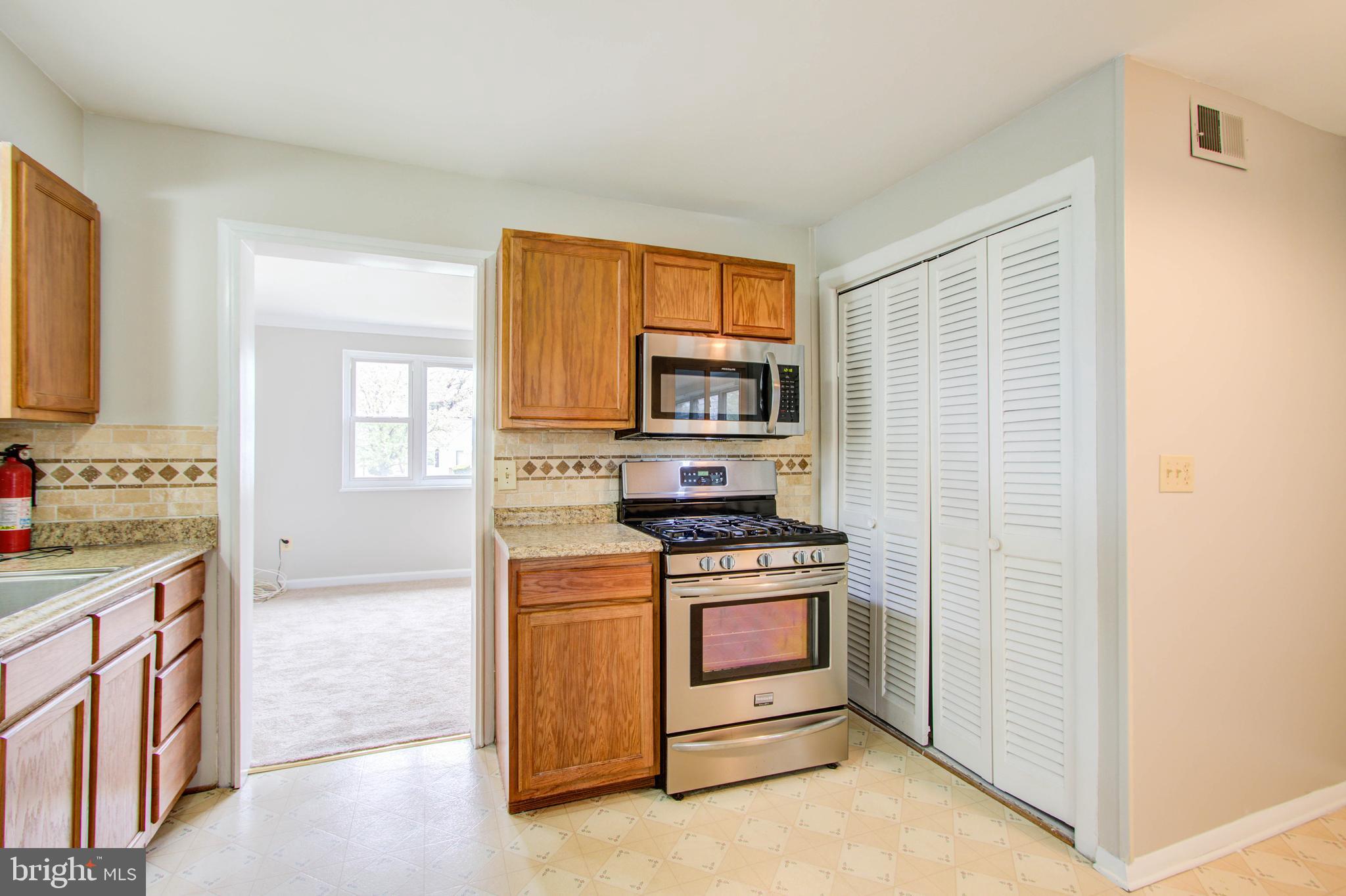 9101 Taylor Street Springdale, MD 20706 - Photo 13 of 33 Gallery Image 13
