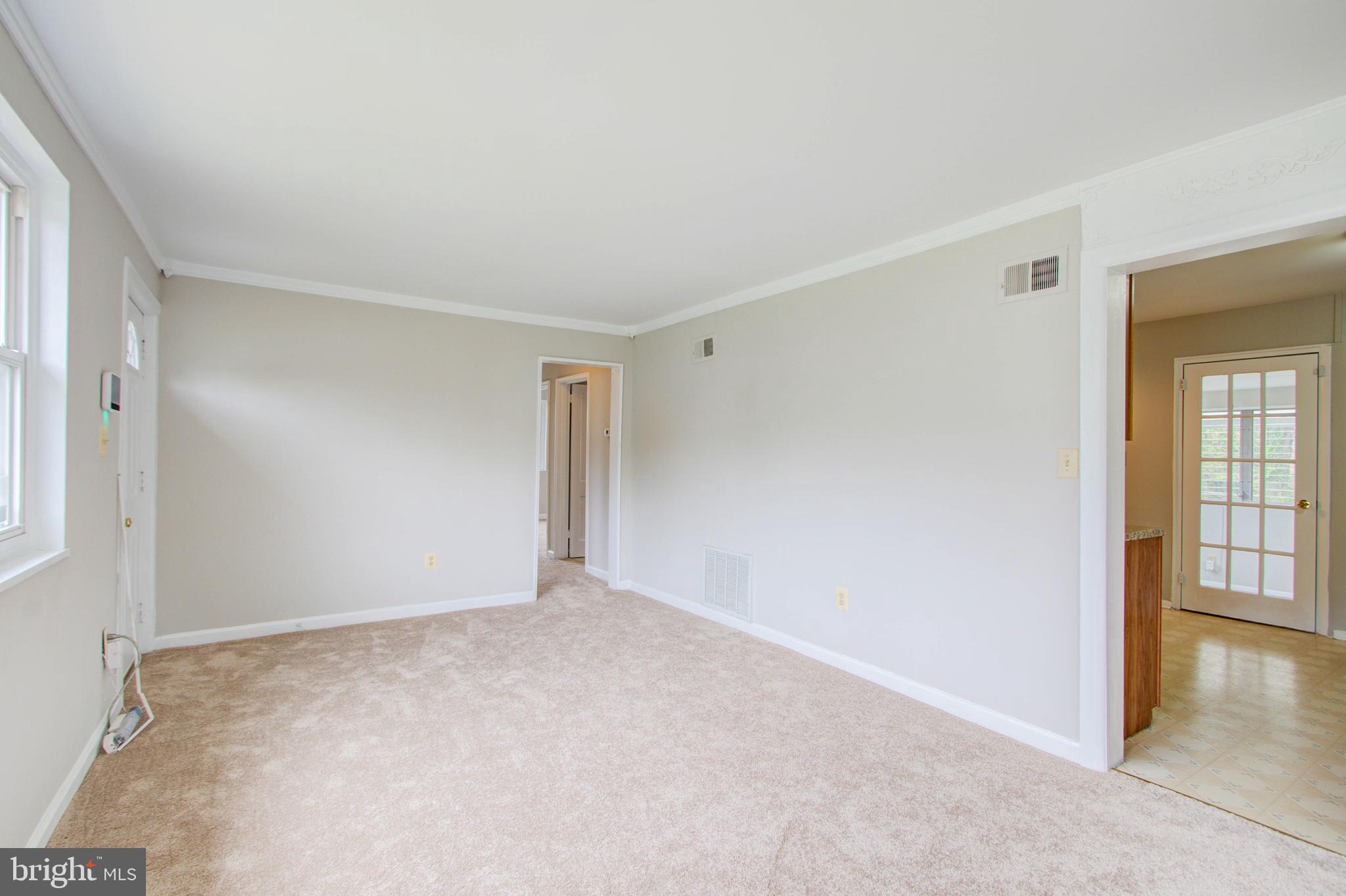 9101 Taylor Street Springdale, MD 20706 - Photo 7 of 33 Gallery Image 7
