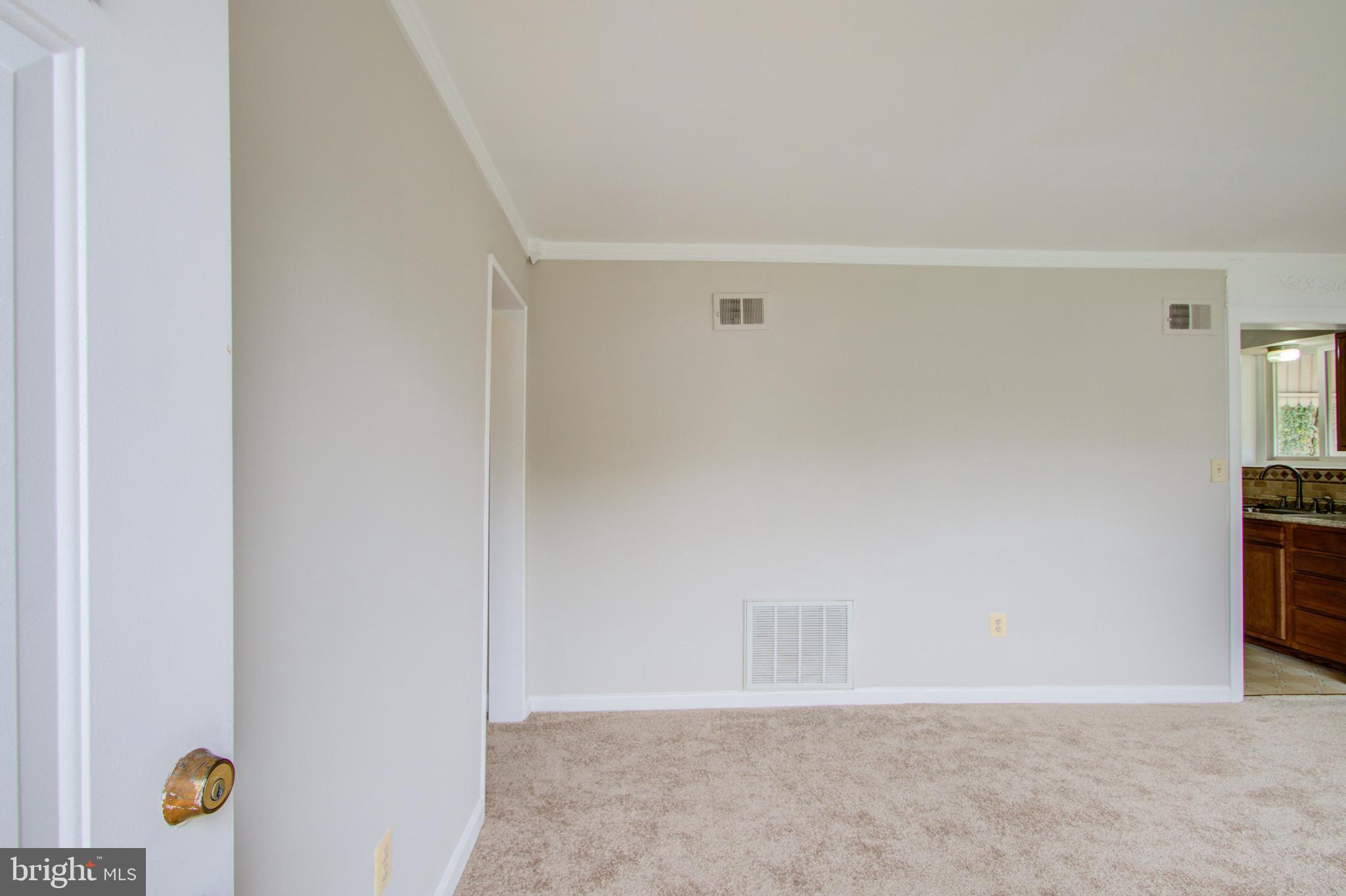 9101 Taylor Street Springdale, MD 20706 - Photo 8 of 33 Gallery Image 8