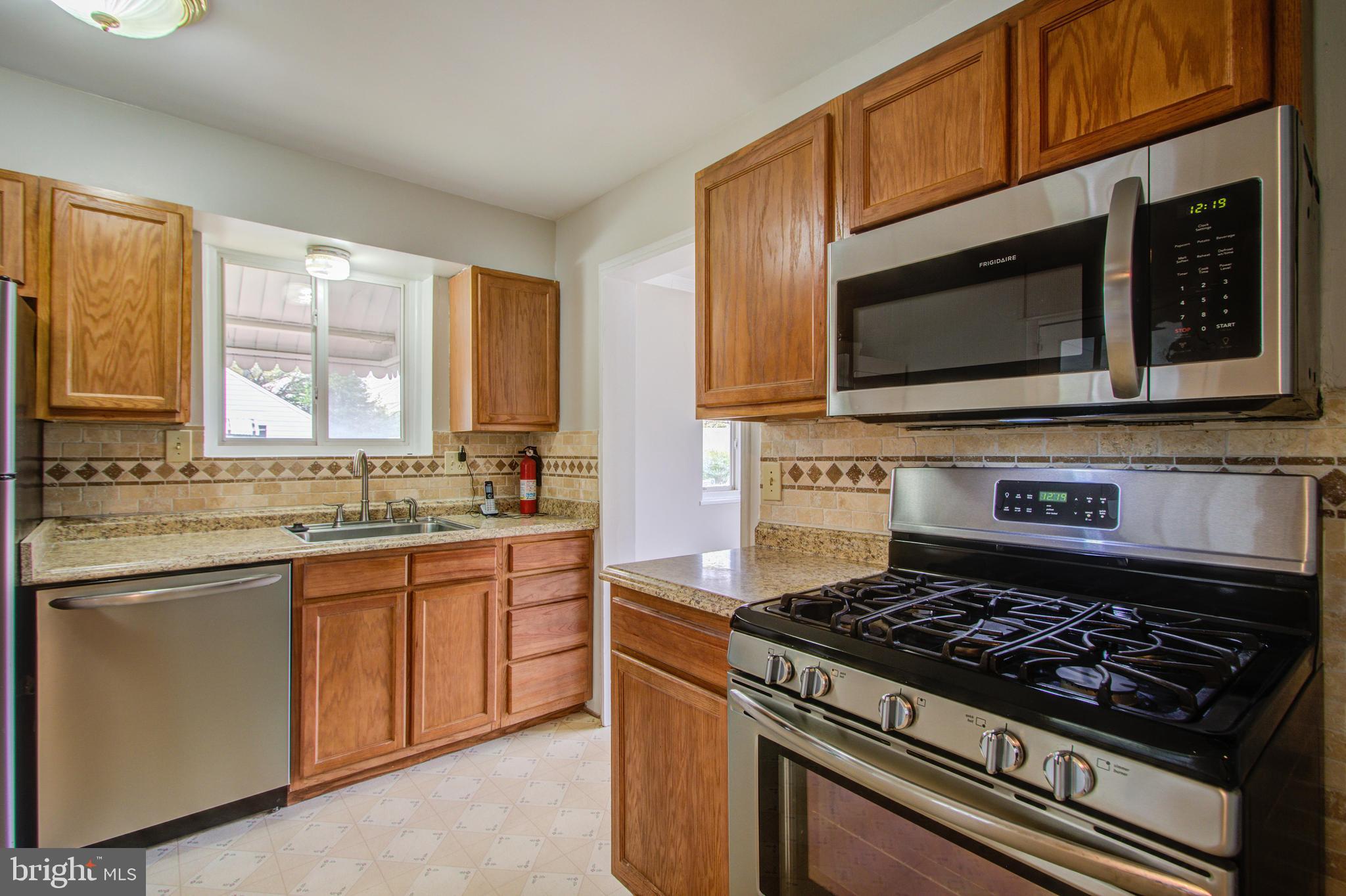 9101 Taylor Street Springdale, MD 20706 - Photo 9 of 33 Gallery Image 9
