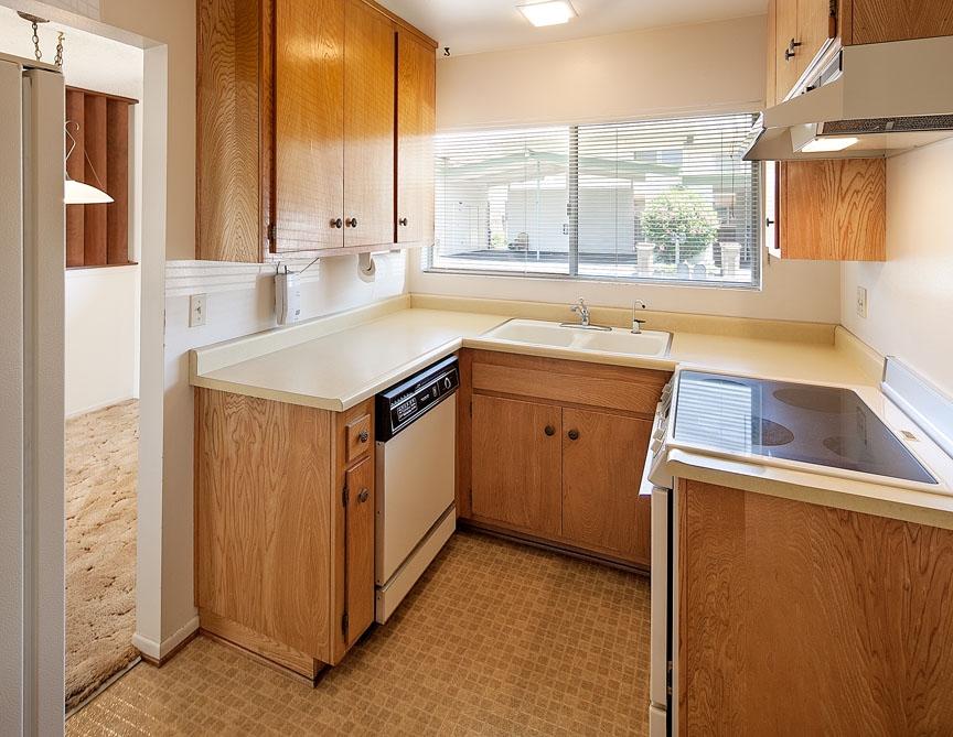 5015 Birchwood Road Santa Barbara, CA 93111 - Photo 6 of 10 5015Birchwoodkitchen
