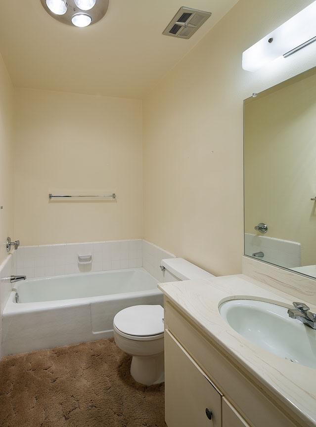 5015 Birchwood Road Santa Barbara, CA 93111 - Photo 8 of 10 5015Birchwoodmstrbath