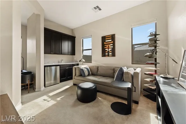 $7,995 | 733 Aberdeen Tartan Street, Las Vegas, NV 89138