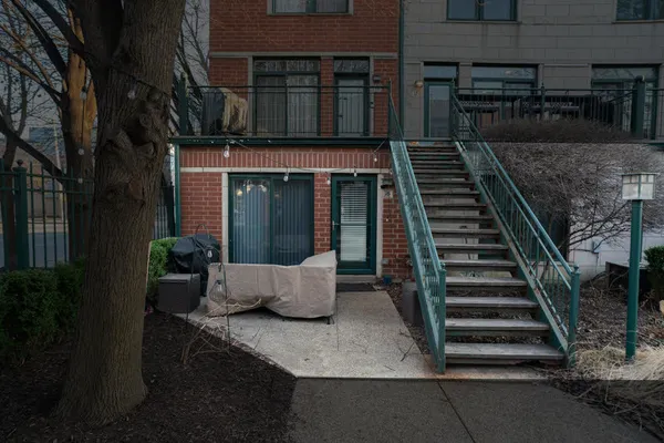 $3,000 | 1812 South Clark Street, Unit 16, Chicago, IL 60616