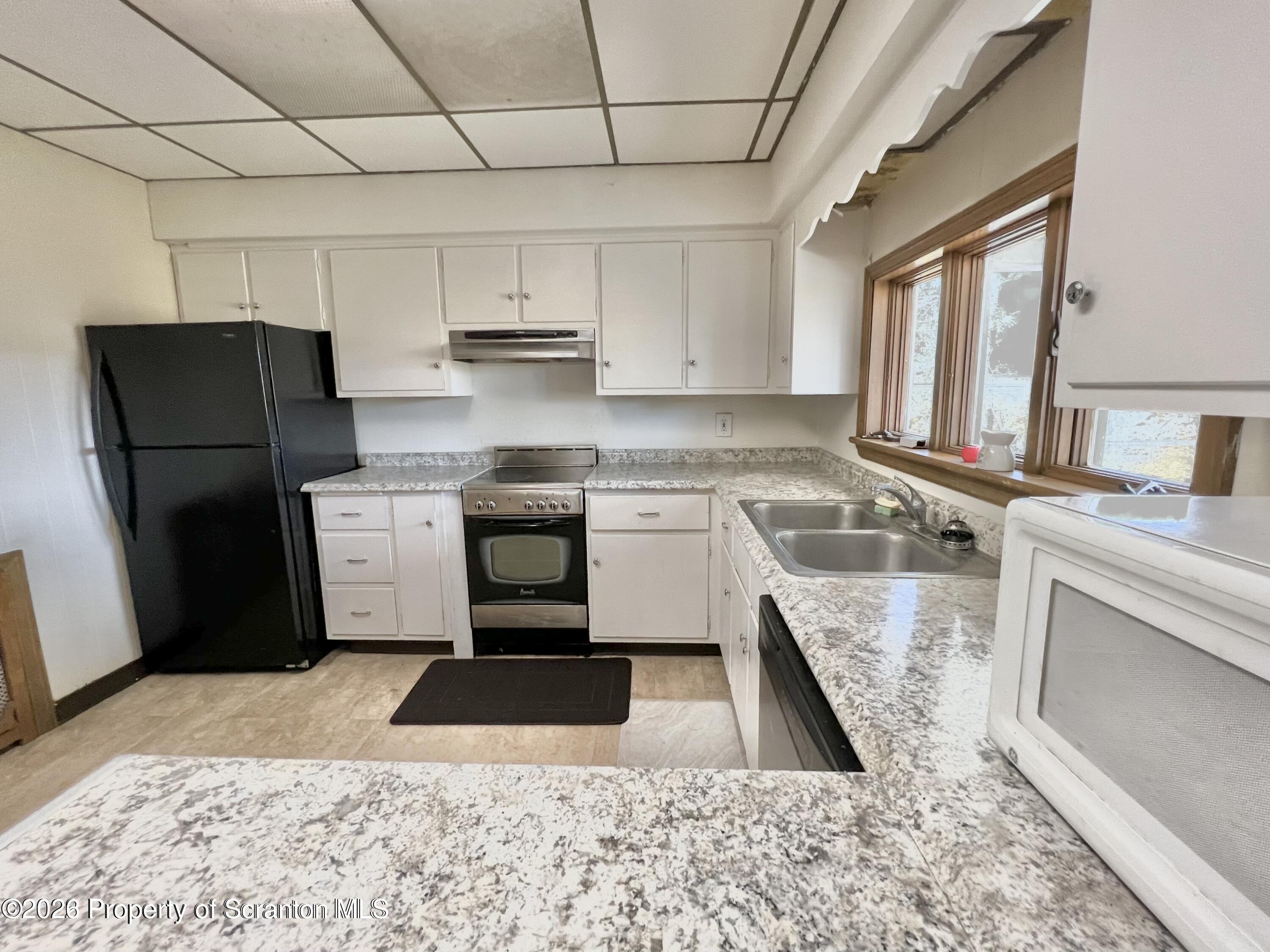 608 Taylor Scranton, PA 18510 - Photo 11 of 33 20221108143730755569000000-o