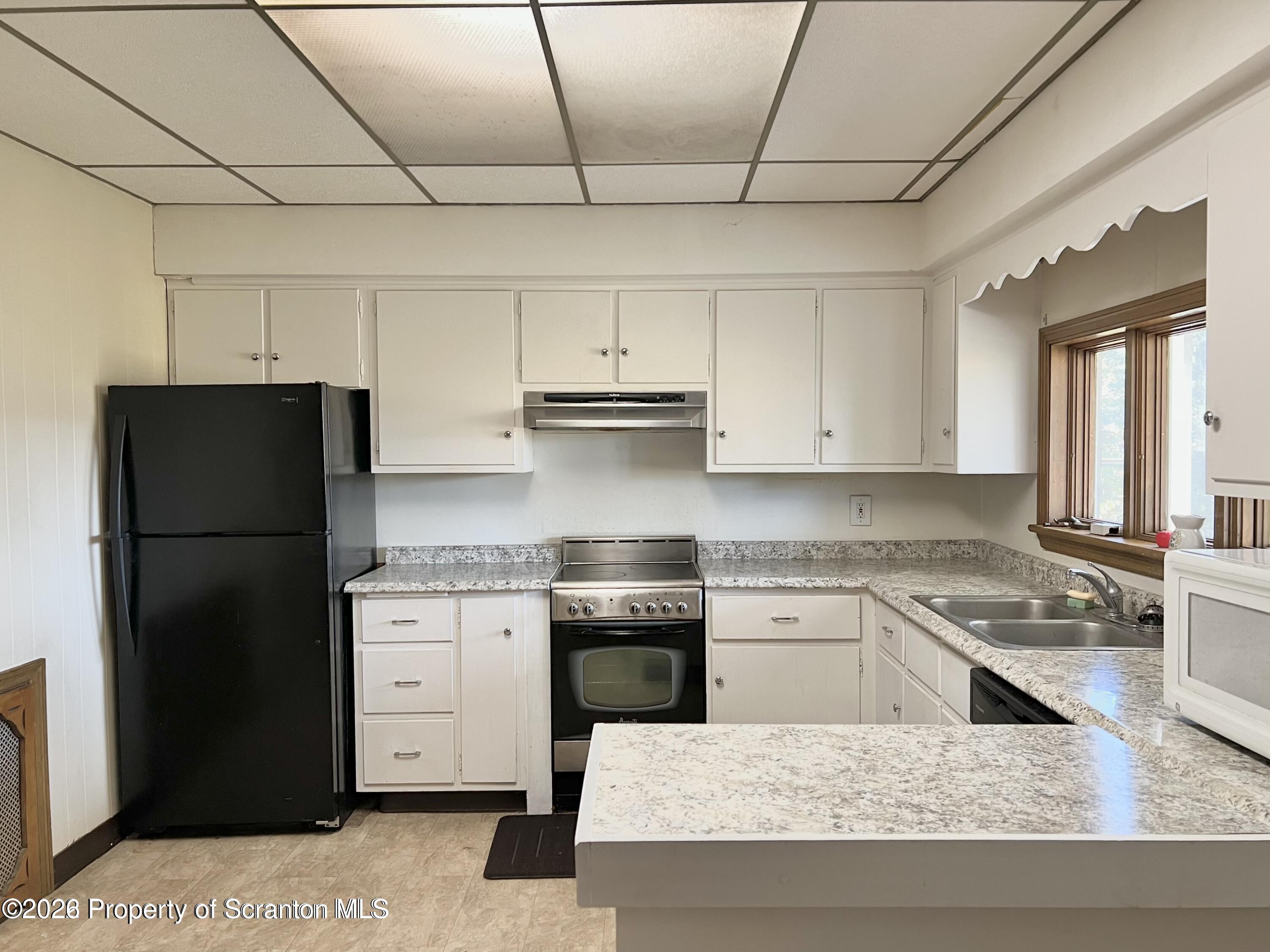 608 Taylor Scranton, PA 18510 - Photo 12 of 33 20221108143750491128000000-o