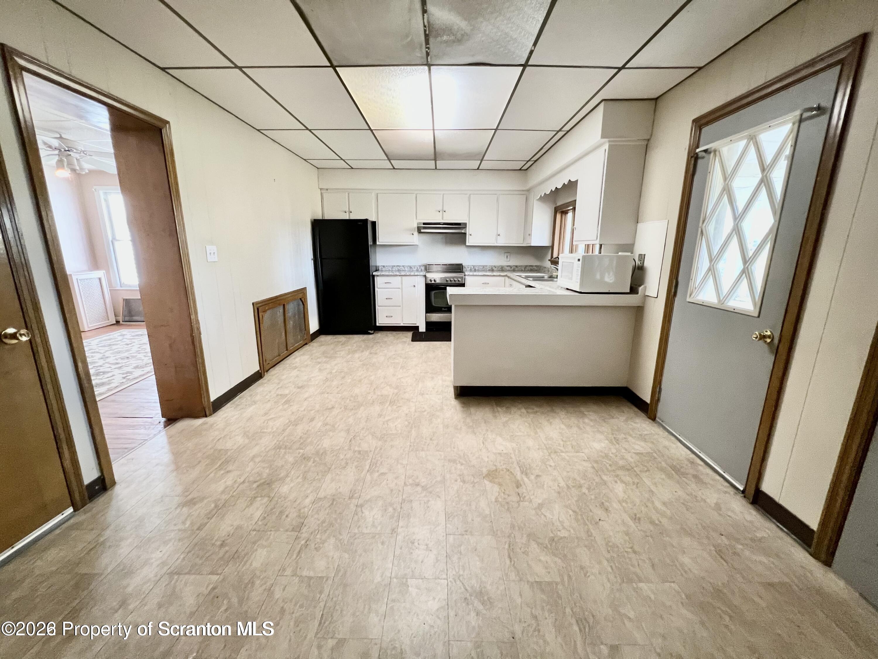 608 Taylor Scranton, PA 18510 - Photo 14 of 33 20221108143619268902000000-o