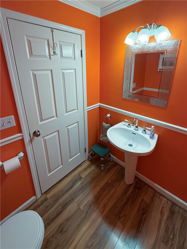 953 Howland Road Manchester, NY 14548 - Photo 15 of 40 1/2 bath 1st floor