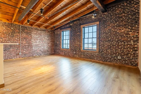 $2,875 | 453 East Main Street, Unit 900, Kingsport, TN 37660