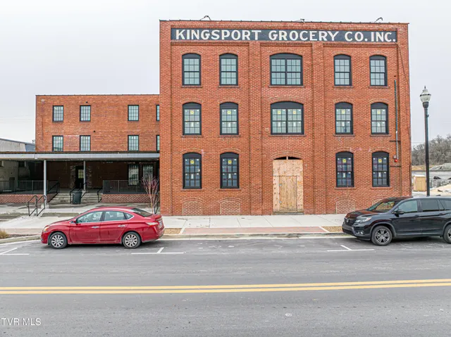 $2,875 | 453 East Main Street, Unit 900, Kingsport, TN 37660
