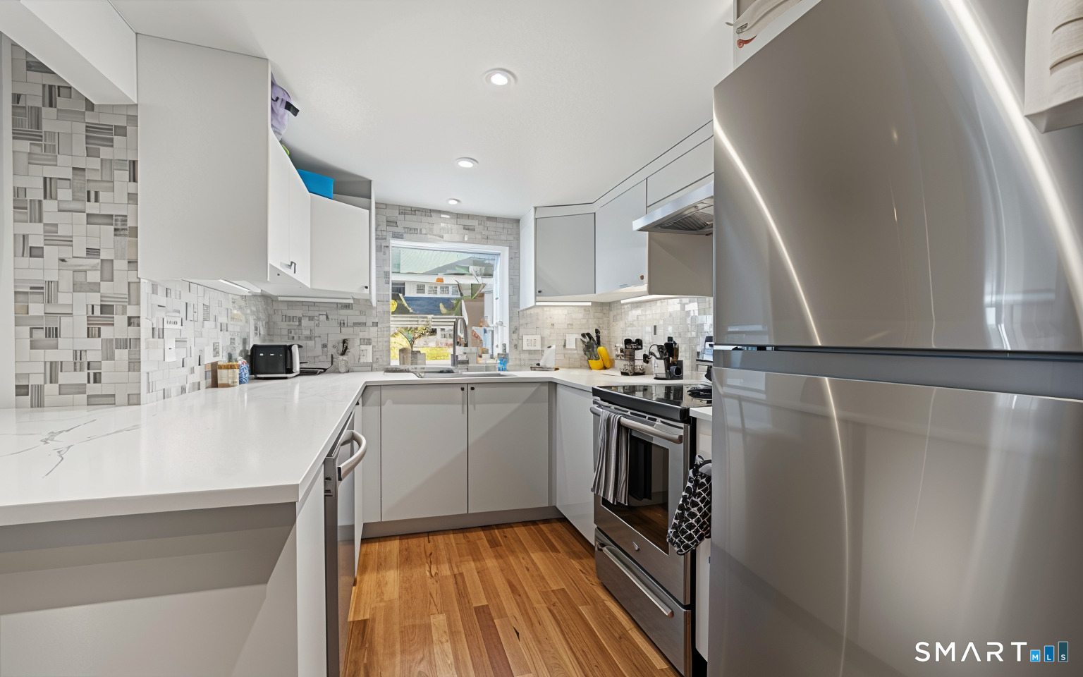 53 Maple Street Darien, CT 06820 - Photo 28 of 33