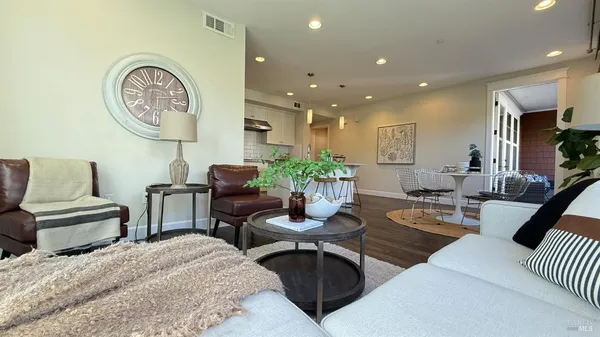 $1,795,000 | 20 Camellia Circle, Larkspur, CA 94939