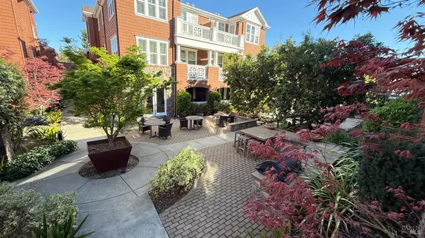 $1,795,000 | 20 Camellia Circle, Larkspur, CA 94939