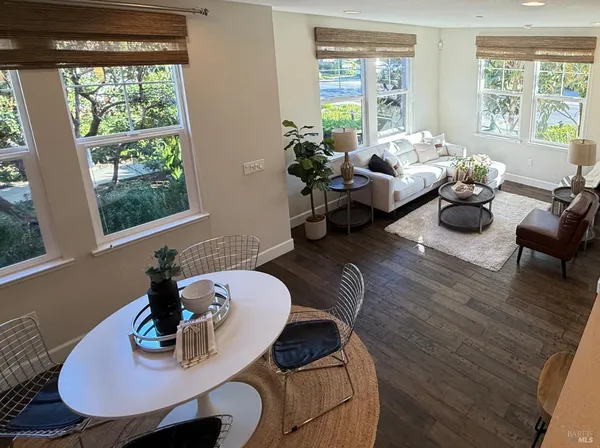 $1,795,000 | 20 Camellia Circle, Larkspur, CA 94939