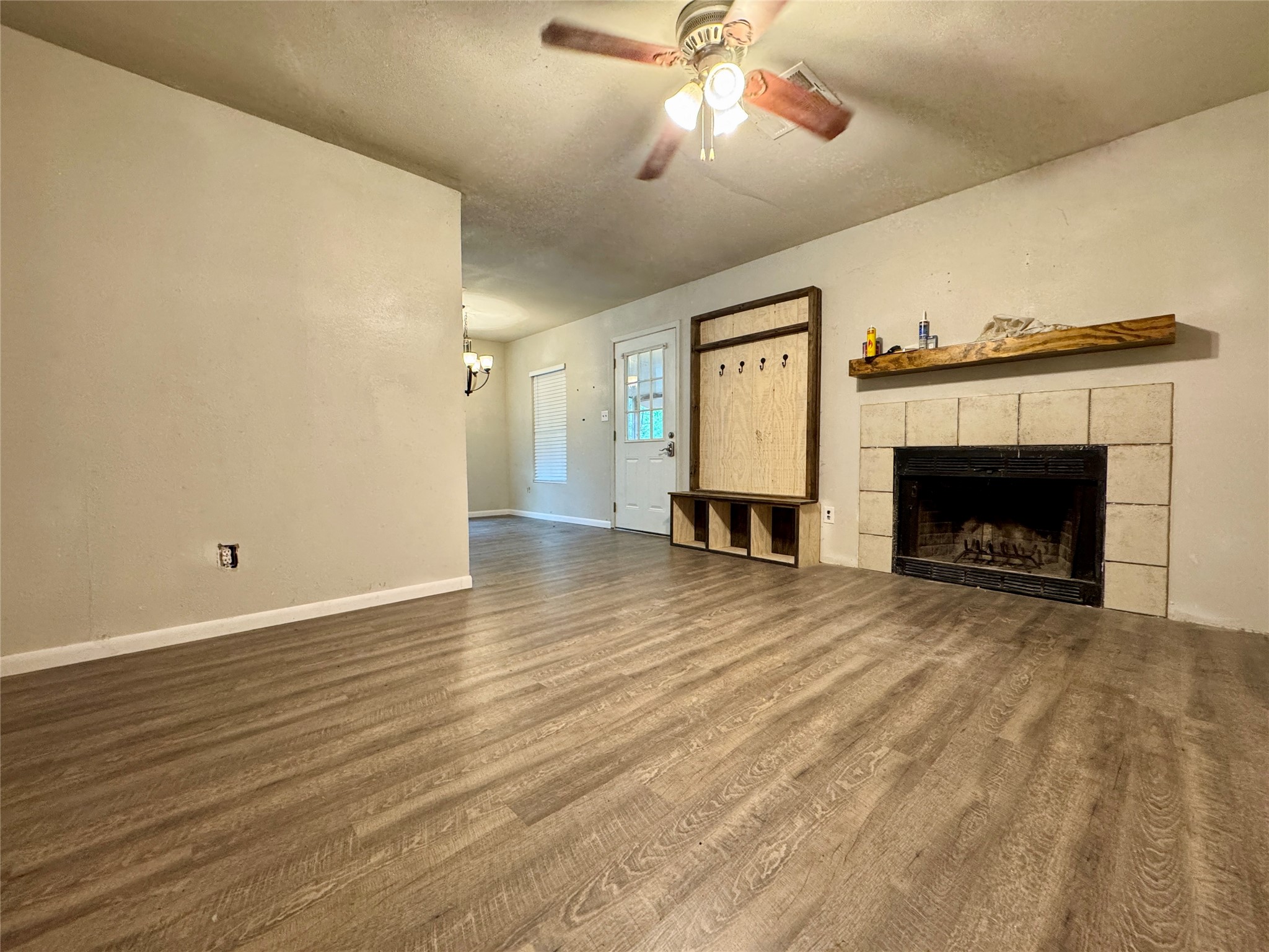 1380 Cardinal Lane Trinity, TX 75862 - Photo 7 of 28 This house is PRECIOUS!
