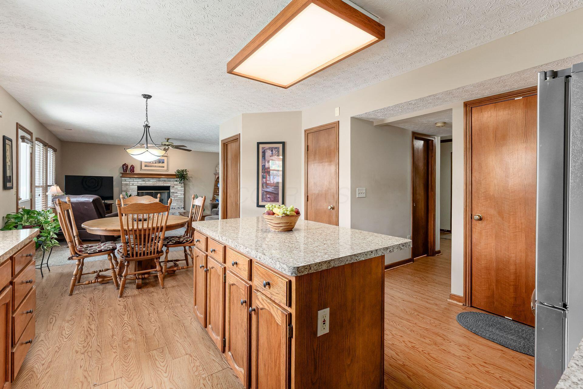 1042 Rousseau Lane Galloway, OH 43119 - Photo 11 of 47 009_ Ln Galloway OH 43119 USA