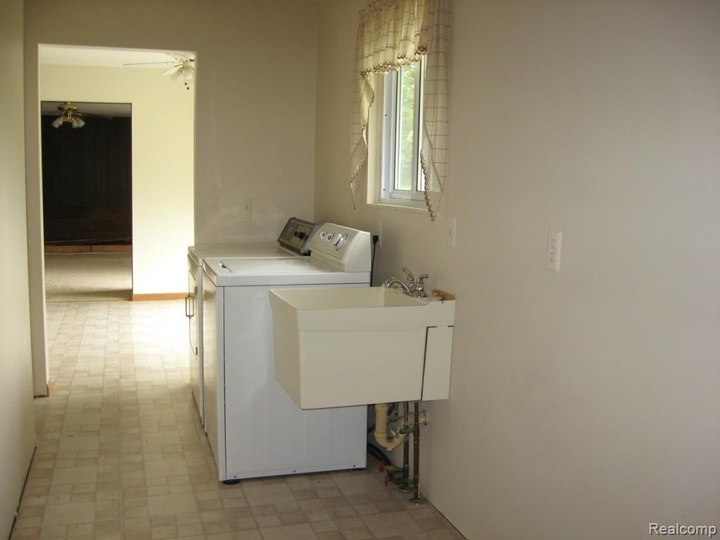 3544 Lippincott Road Lapeer, MI 48446 - Photo 11 of 24 IMG_3385.jpg