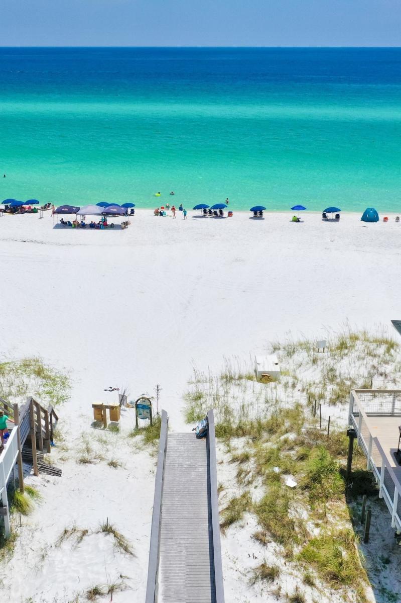 216 Sandtrap Road Miramar Beach, FL 32550 - Photo 54 of 58 a view of a city