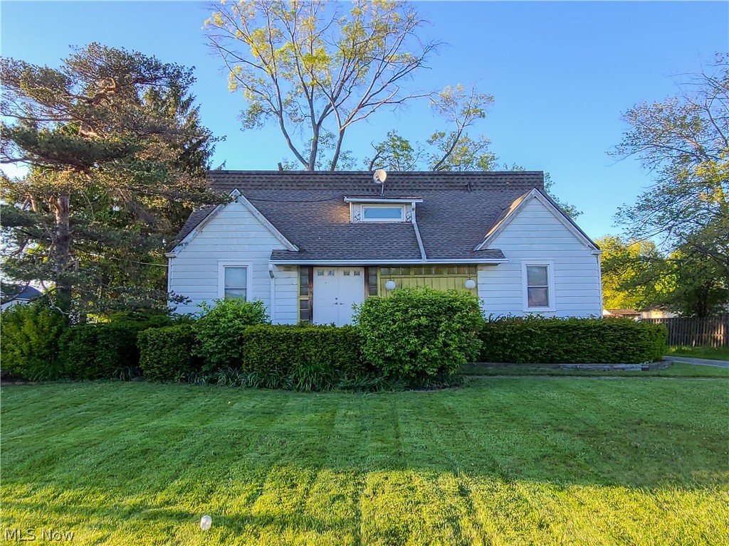 17894 Sheldon Road Brook Park, OH 44142 - Photo 1 of 24 Gallery Image 1